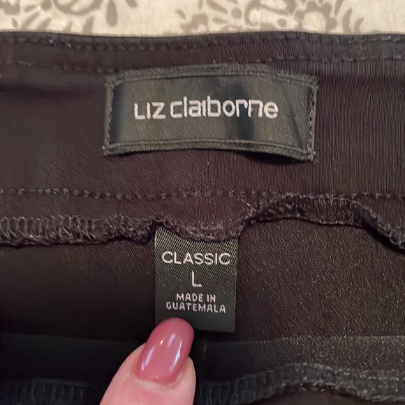 Shorts - Picture 4 of 4